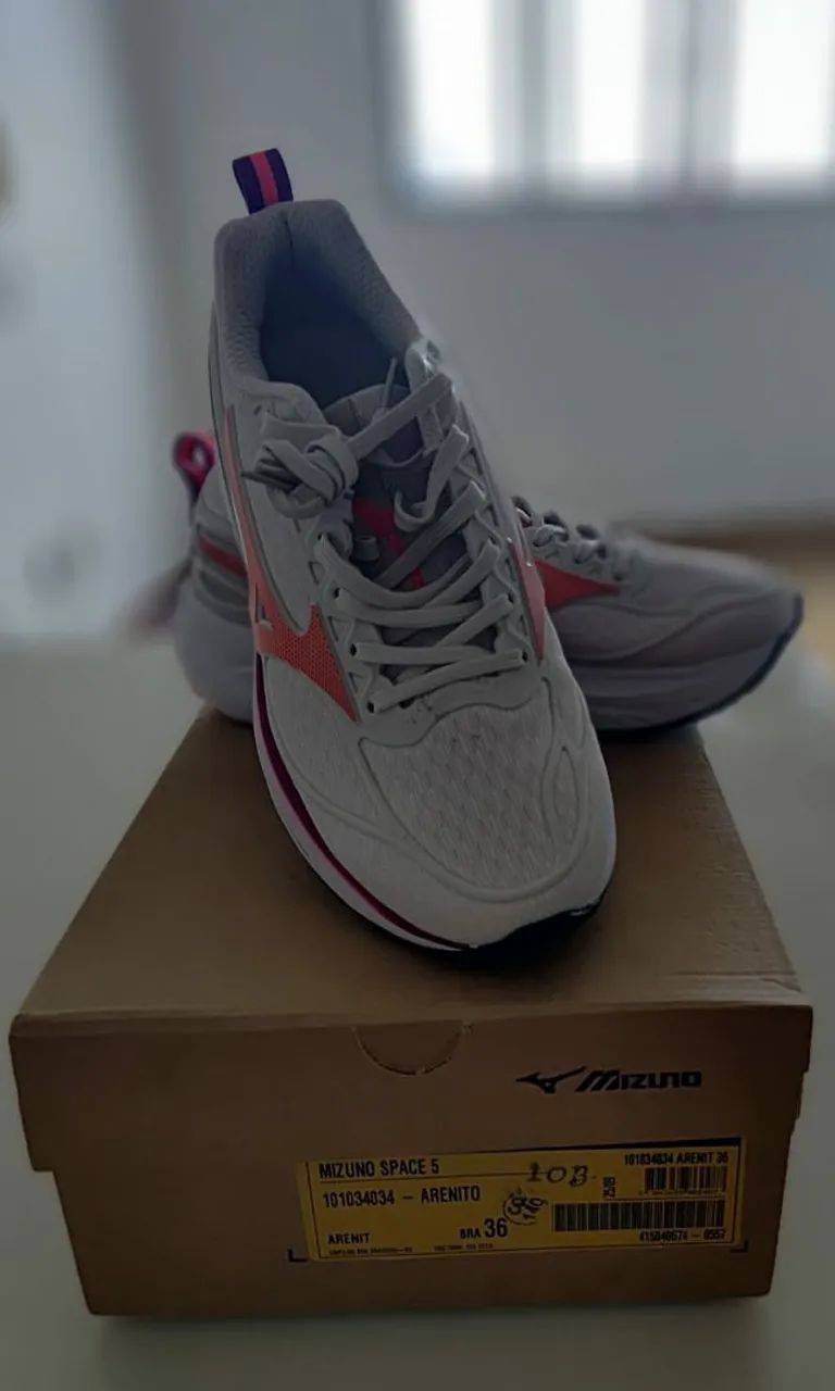 Mizuno Space 5, na cor Arenito-ORIGINAL.