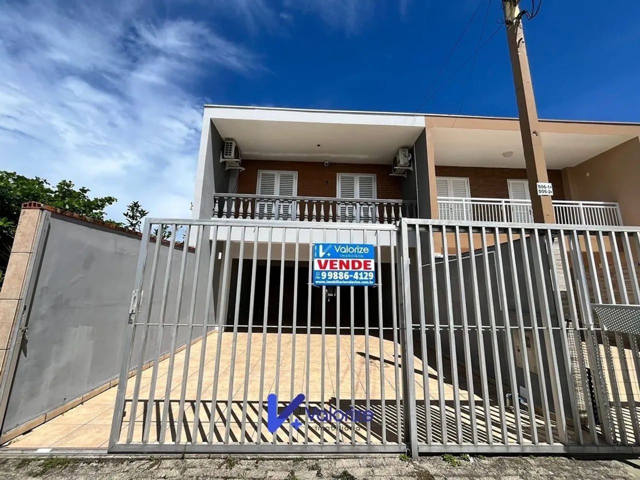 Sobrado a Venda 4 Quartos Perto do Mar
