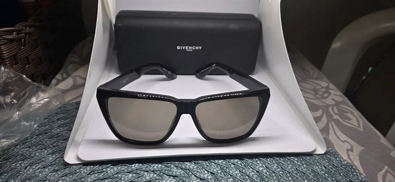 OCULOS GIVENCHY PARIS 