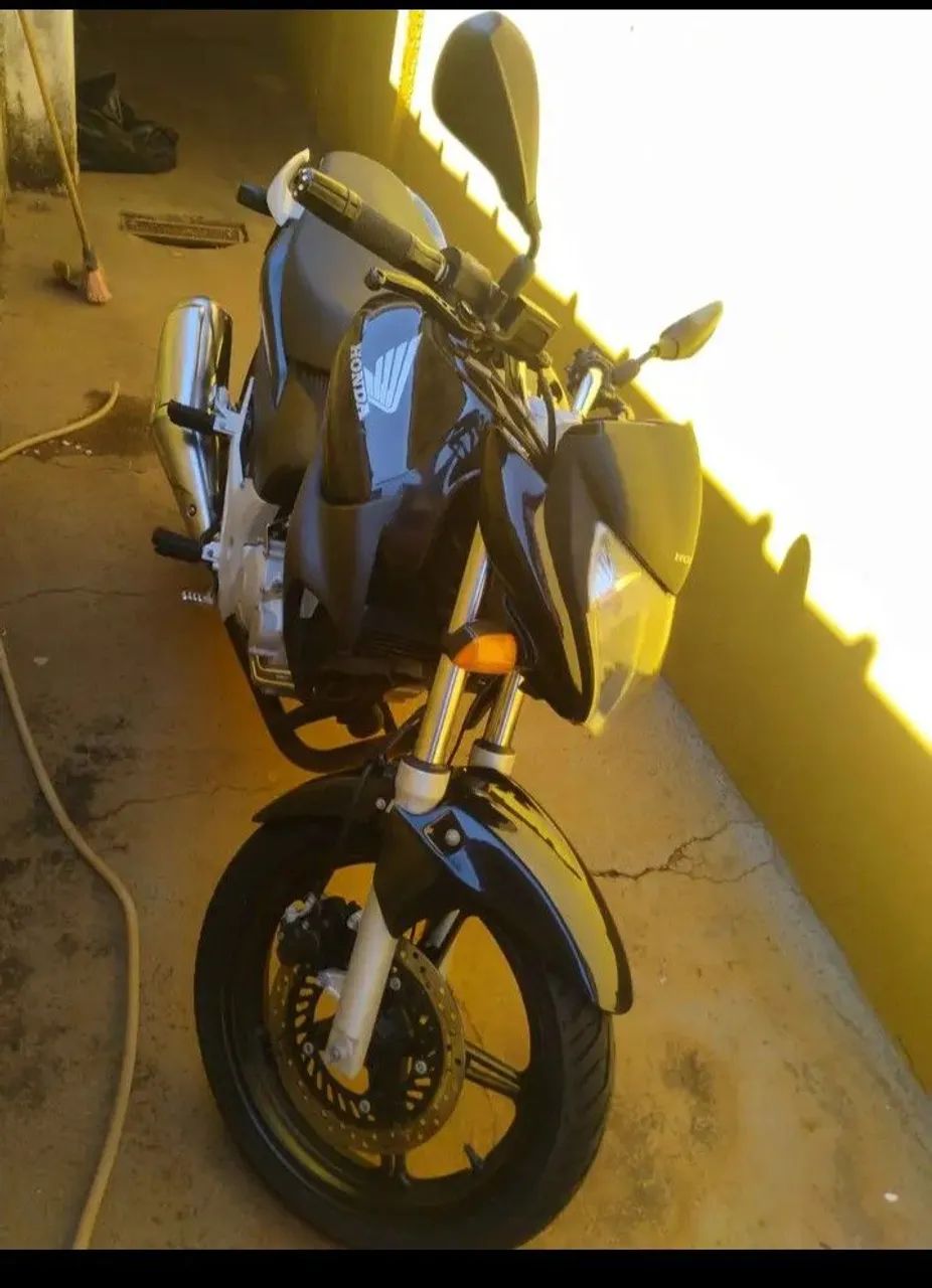 CB 300r muito conservada , ano 2012 - Foto 3