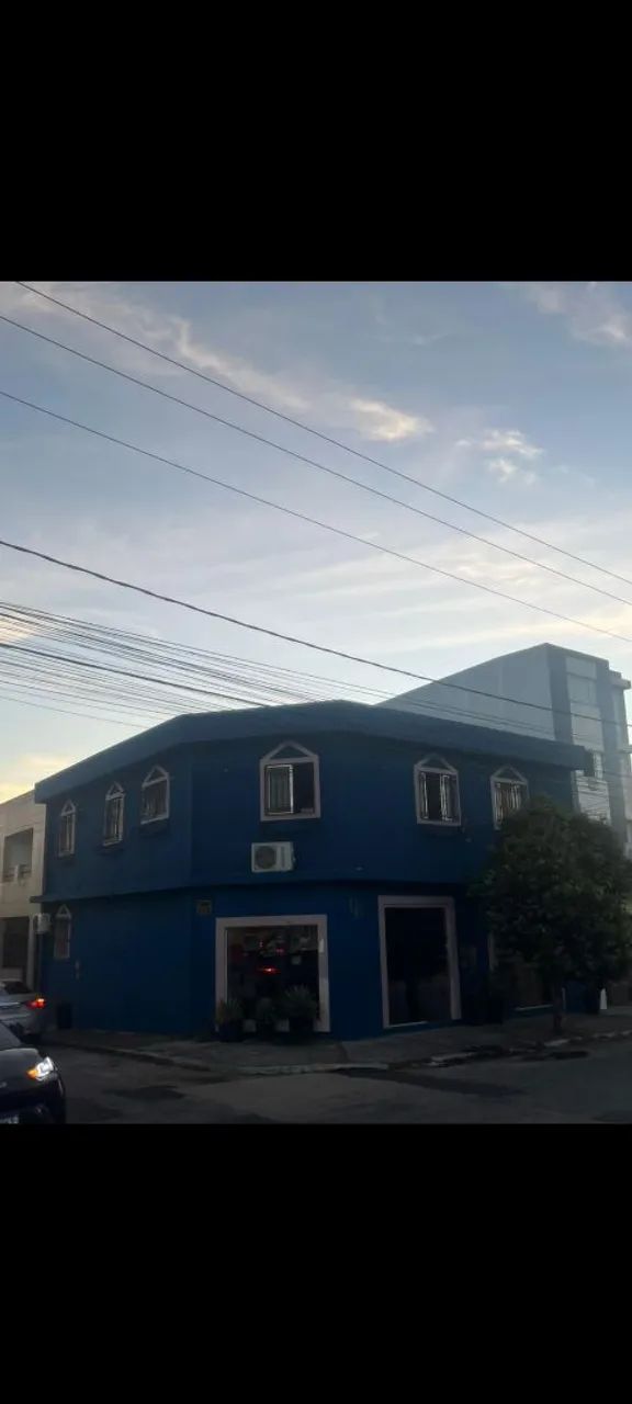 Sobrado com 3 apartamentos e ponto comercial  - Foto 2
