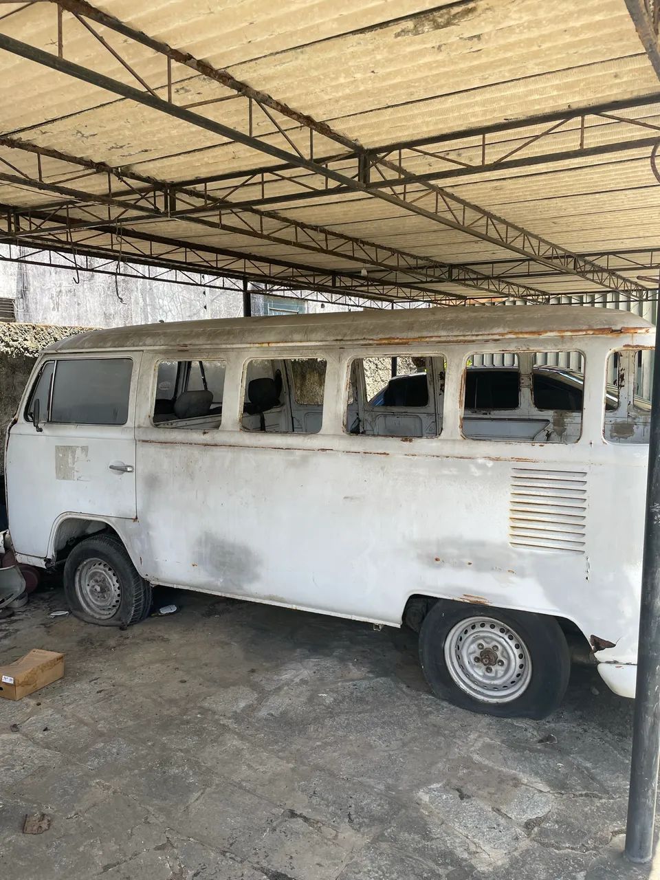 Volkswagen Kombi 1.6 8v Gasolina Mec. 1982
