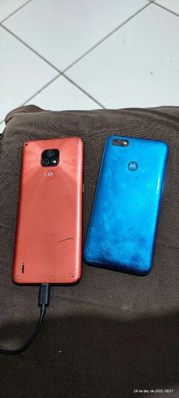Celular Motorola e7 moto e6 com defeito 