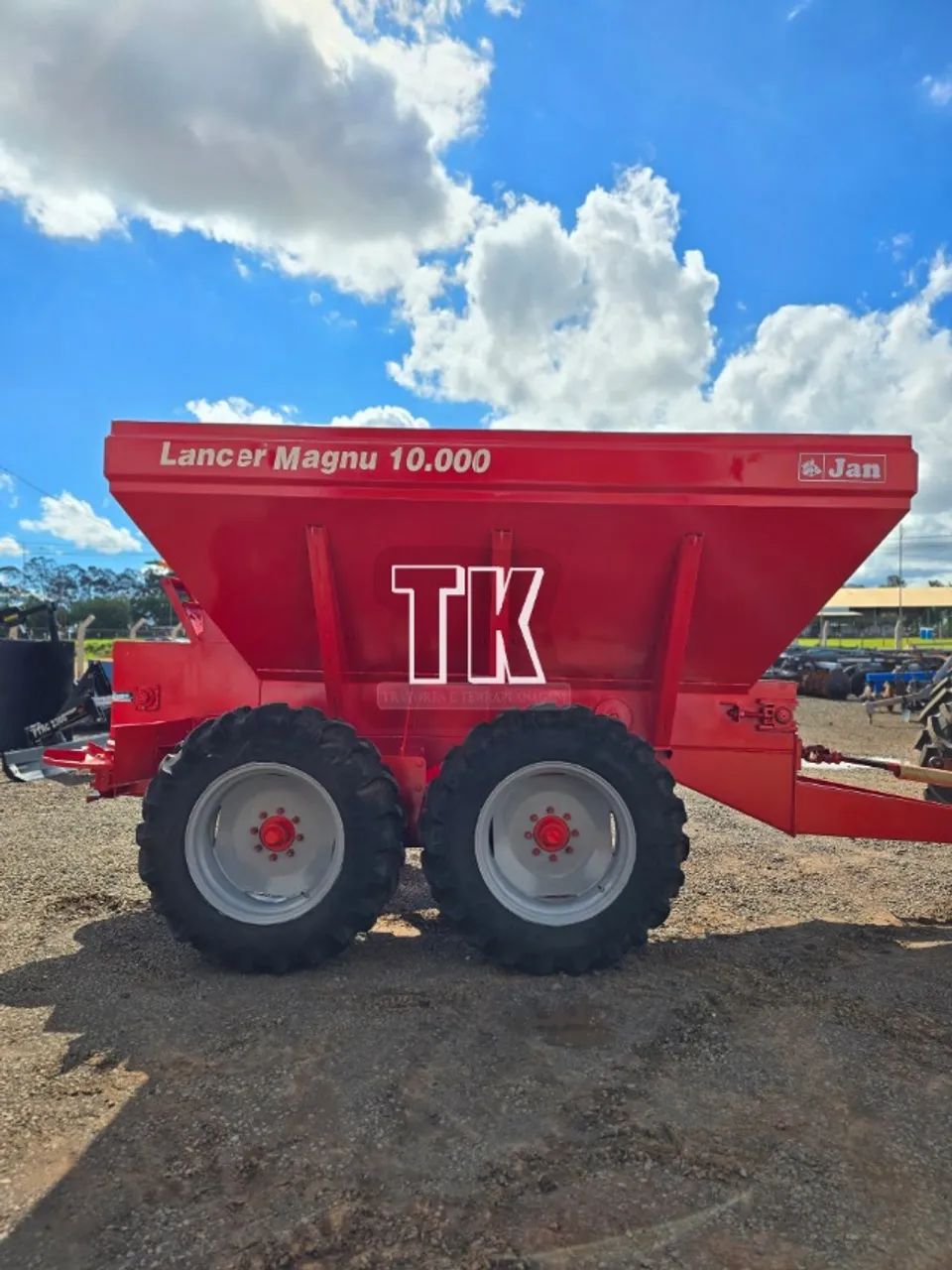 cod. 1382 DISTRIBUIDOR DE CALCÁRIO E FERTILIZANTES 10.000 JAN LANCER MAGNU - Tk Tratores N - Foto 2
