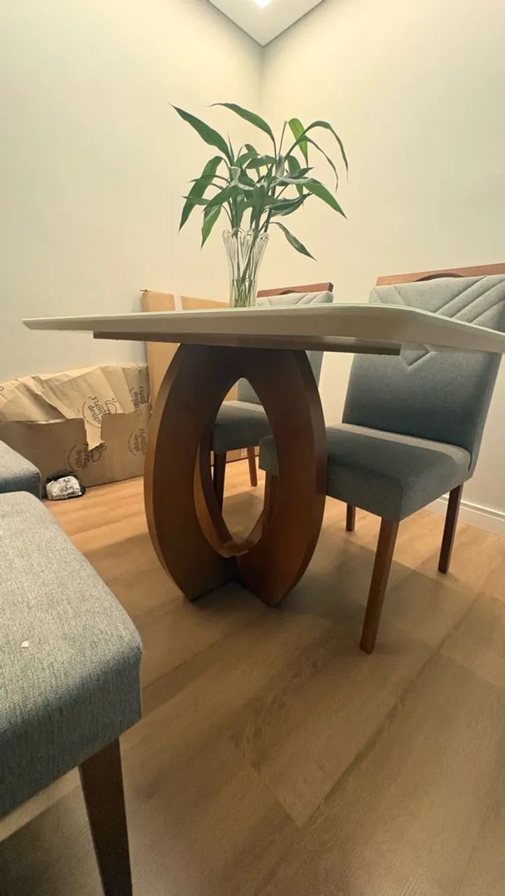 Conjunto de mesa com 4 cadeiras  - Foto 2