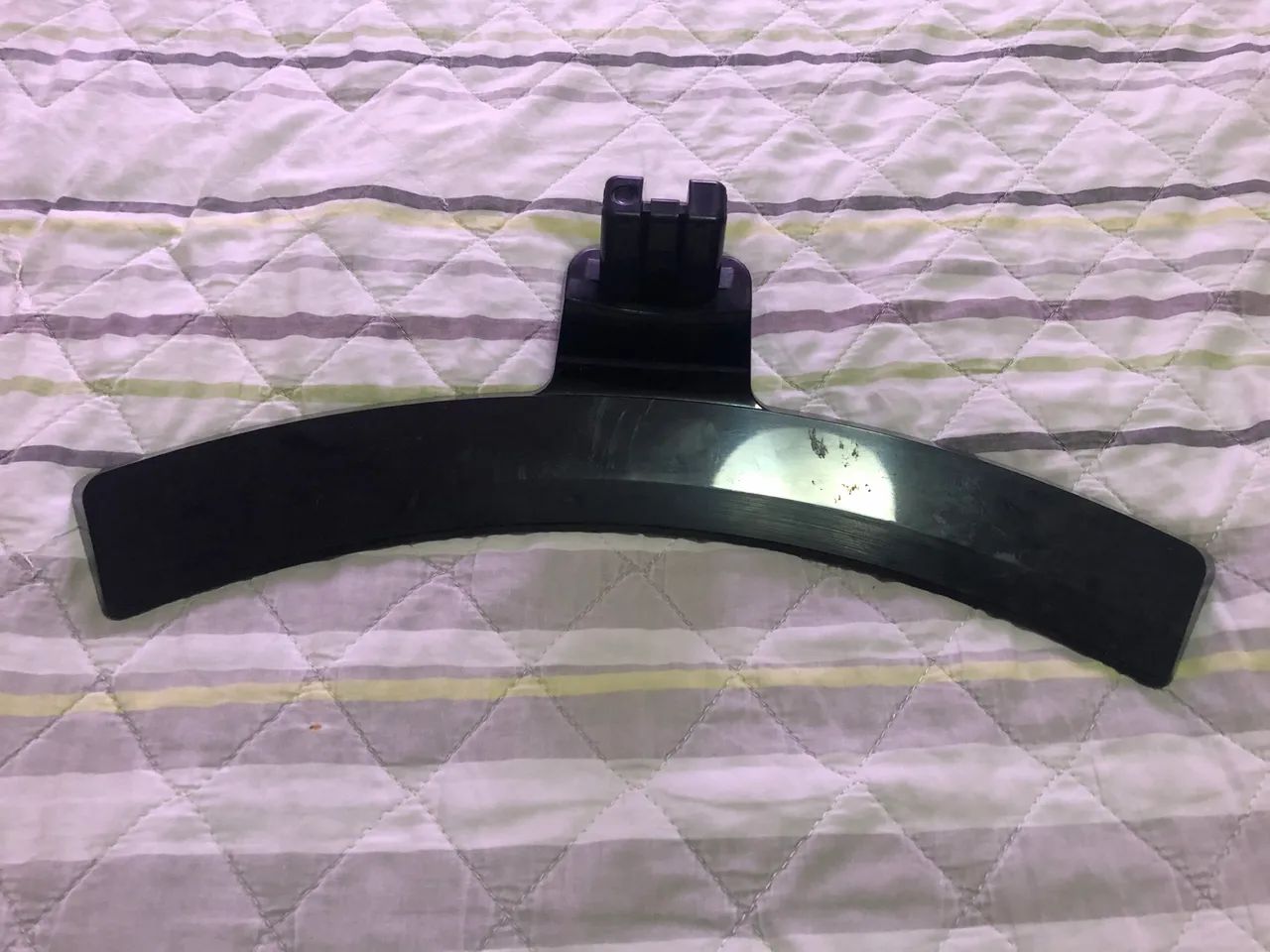 Pé para TV LG modelo 28MT49S-PS - Foto 2