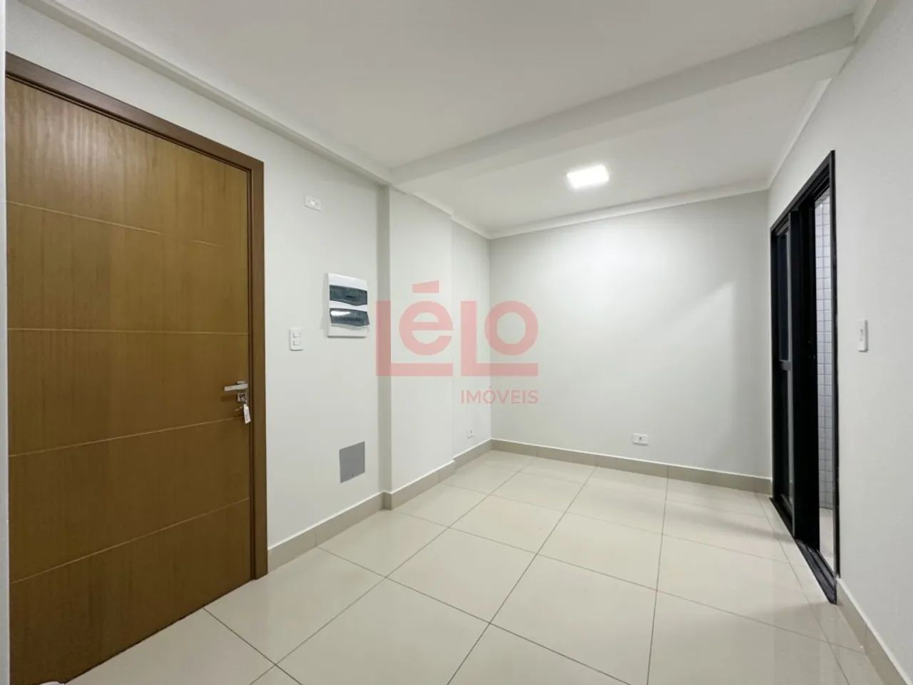 Apartamento Prático e Moderno na Zona 07  Próximo à UEM - Foto 4