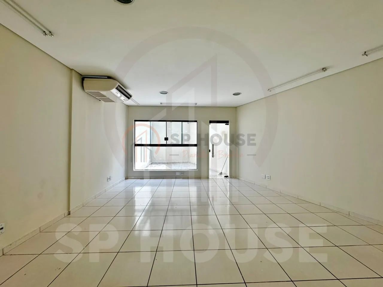 Prédio comercial para venda e locação, 5 salas, 4 vagas de garagem, 175m² - Foto 3