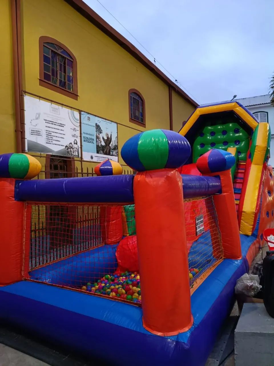 Faço locação de brinquedos inflável  - Foto 2