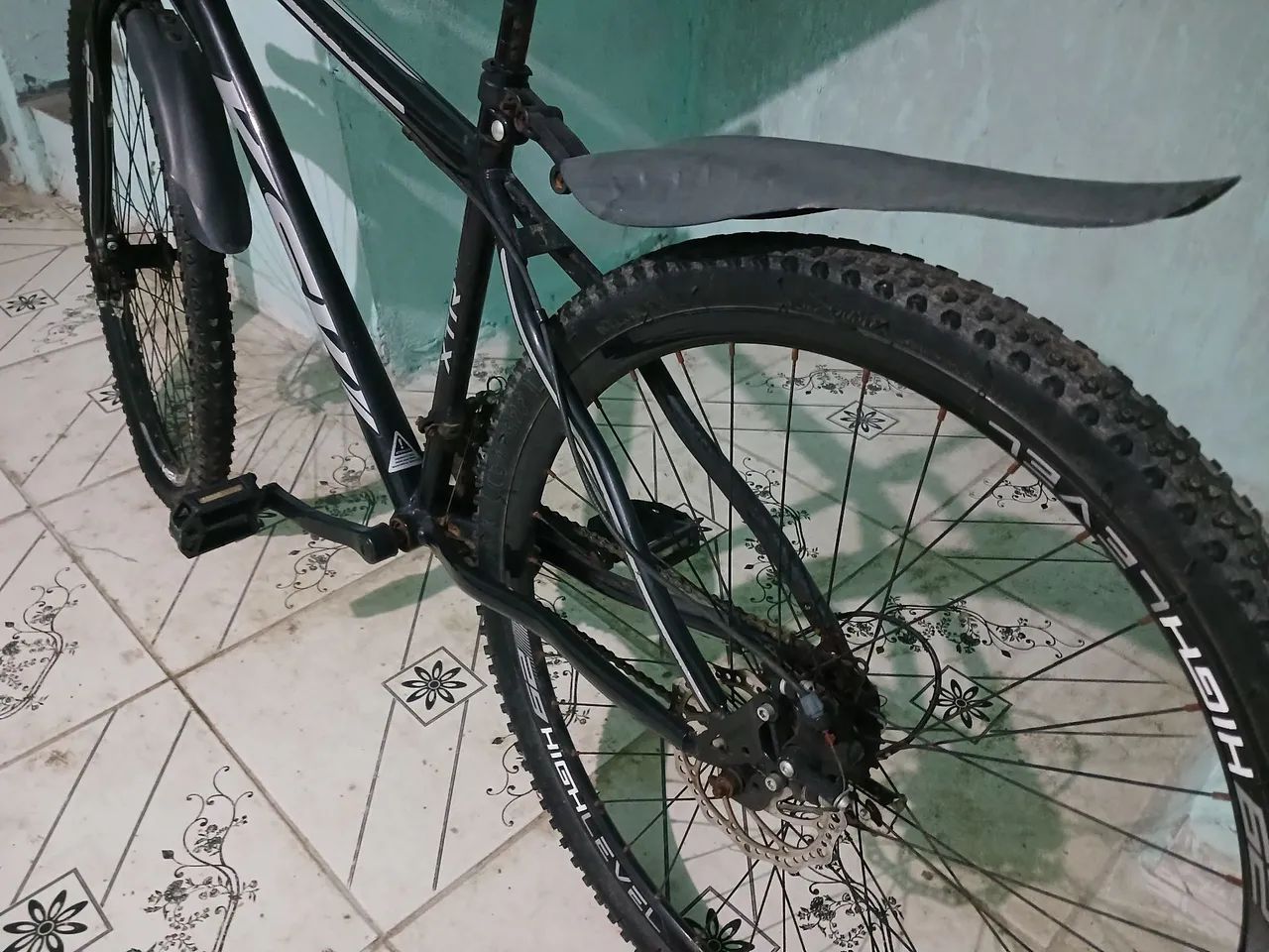 Bicicleta aro 29 usada - Foto 5