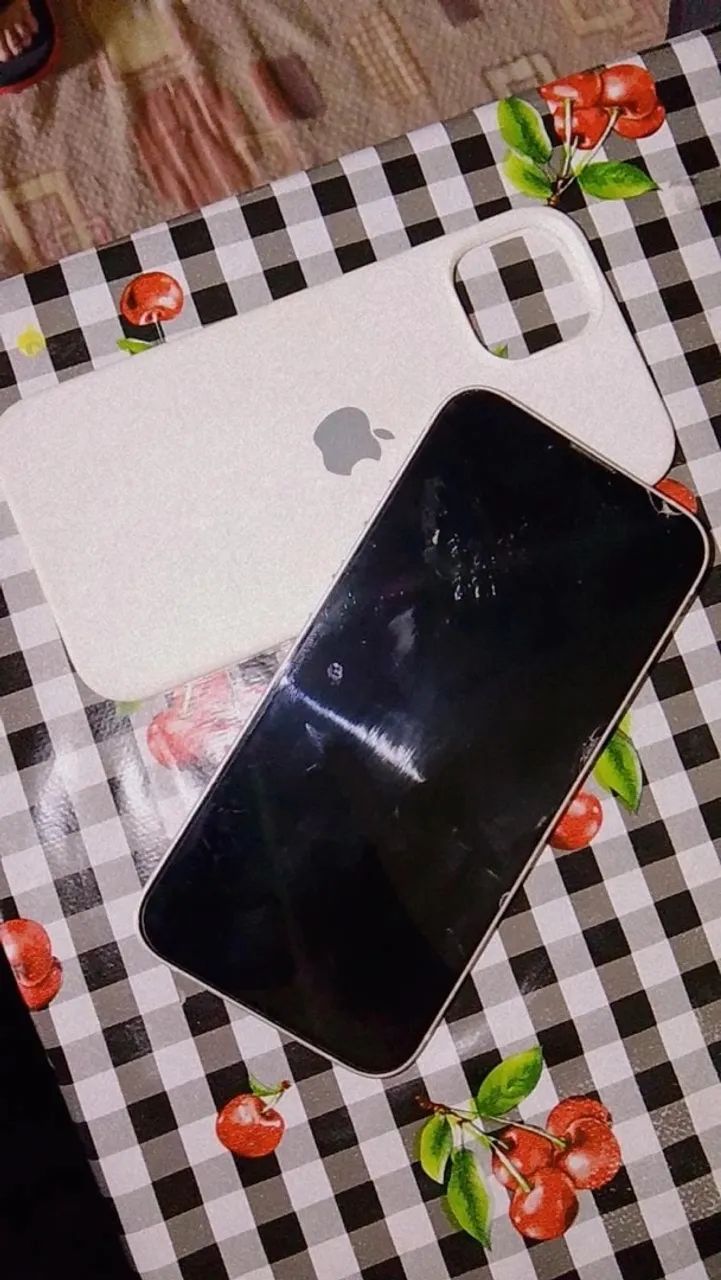 Vende -se iPhone 13