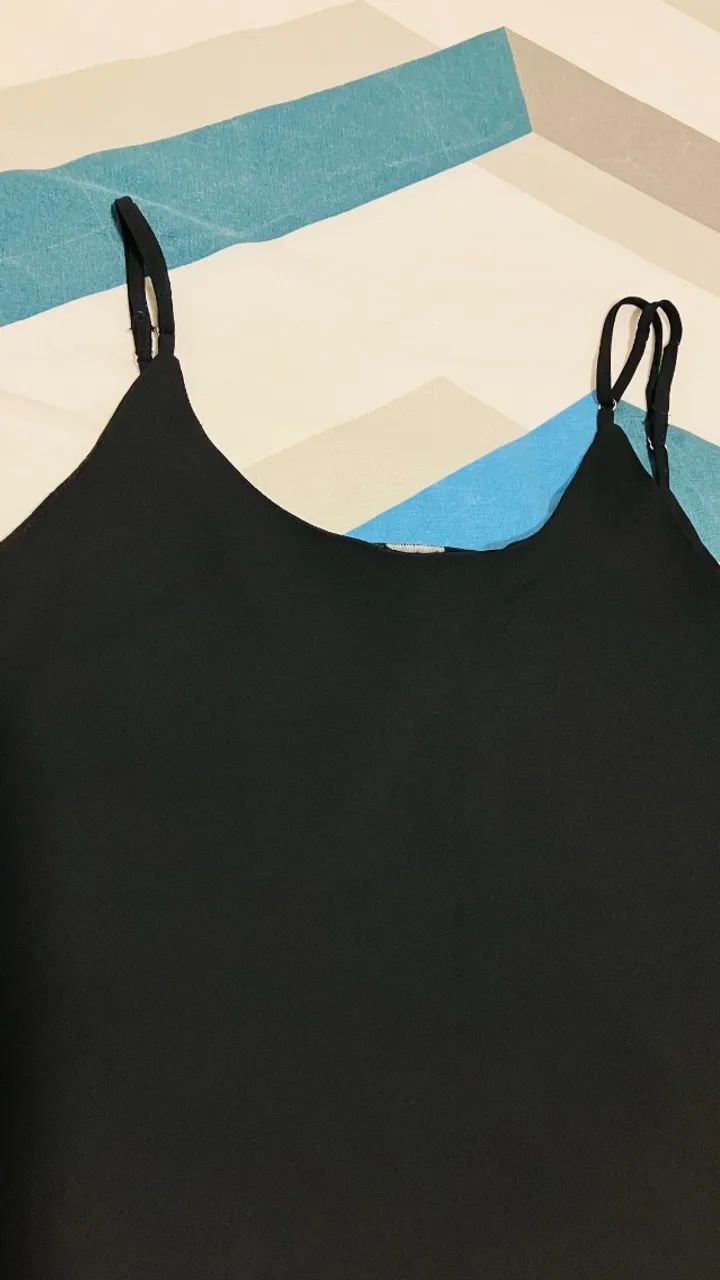 BLUSA PRETA DE CETIM - Foto 2