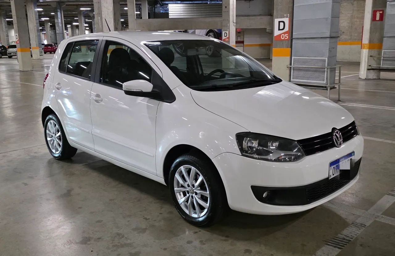 Volkswagen Fox Fox 1.6 Mi Total Flex 8V 5p 2014