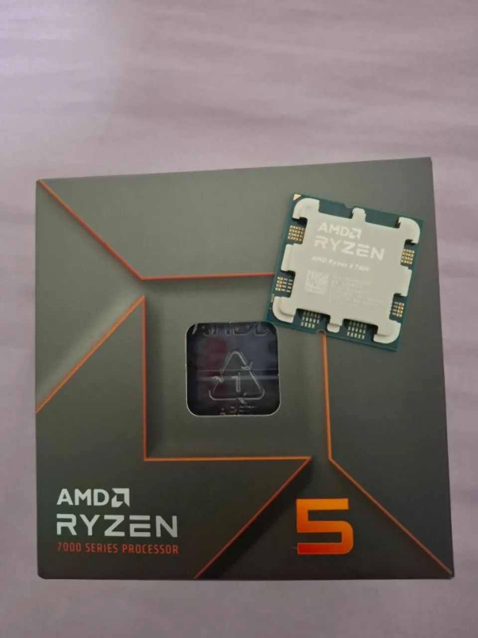 Processador AMD Ryzen 5 7600, 6-Core, 12-Threads, 3.8GHz (5.1GHz Turbo), Cache 38MB, AM5
