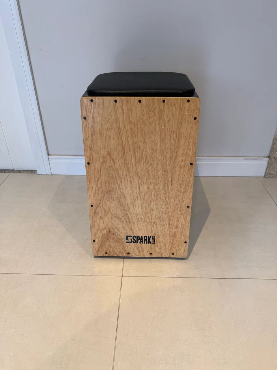 Cajón Spark Eletroacústico com Captação + Capa Acolchoada - Foto 2