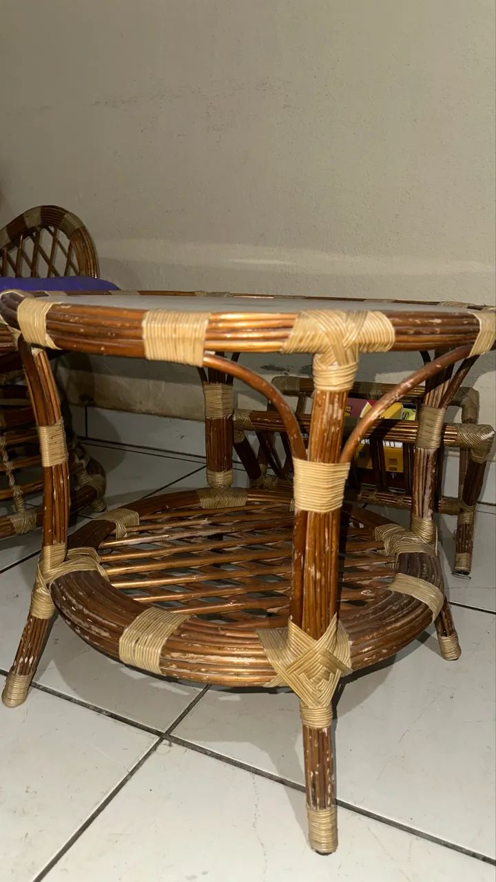 4 cadeiras de bambu + mesa de bambu com tampo de vidro + suporte de livros de bambu  - Foto 4
