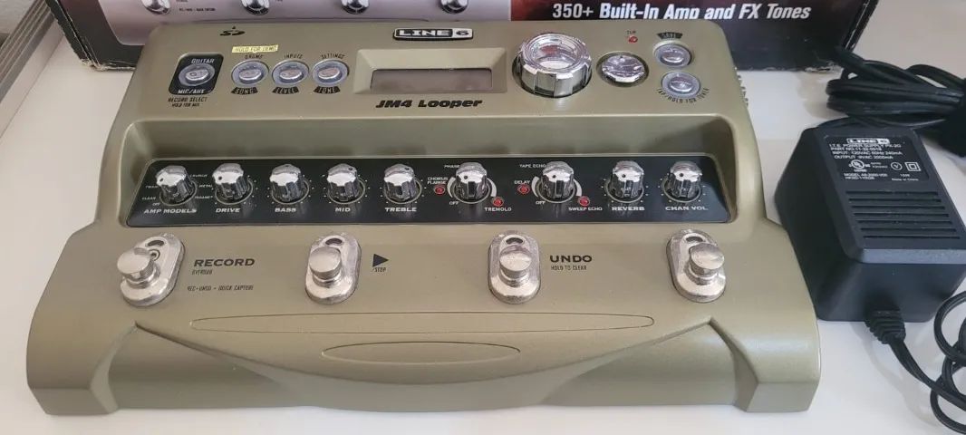 Pedaleira Loop Line 6 JM4 Looper multiefeitos p/ Guitarra e Voz na