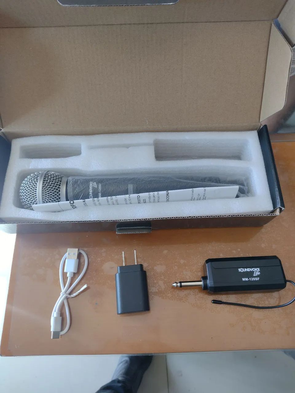 Wireless Microphone418477652040099841