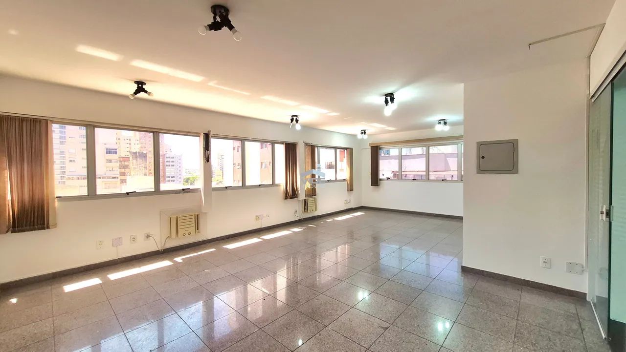 SALA COMERCIAL À VENDA OU LOCAÇÃO CENTRO EM CAMPINAS: Espaço Funcional e Flexível com 51,0
