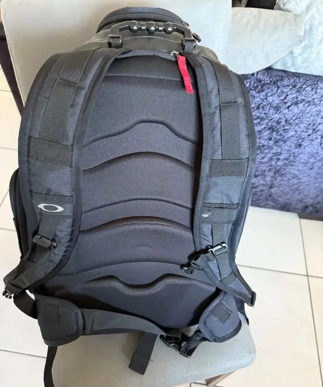 Mochila Oakley Kitchen Sink Stealth Black - Foto 3