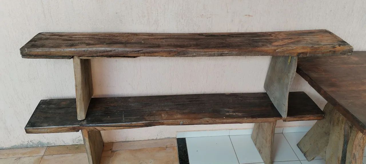 Mesa Rústica 185 X 80 com 2 bancos. R$ 2 mil - Foto 3