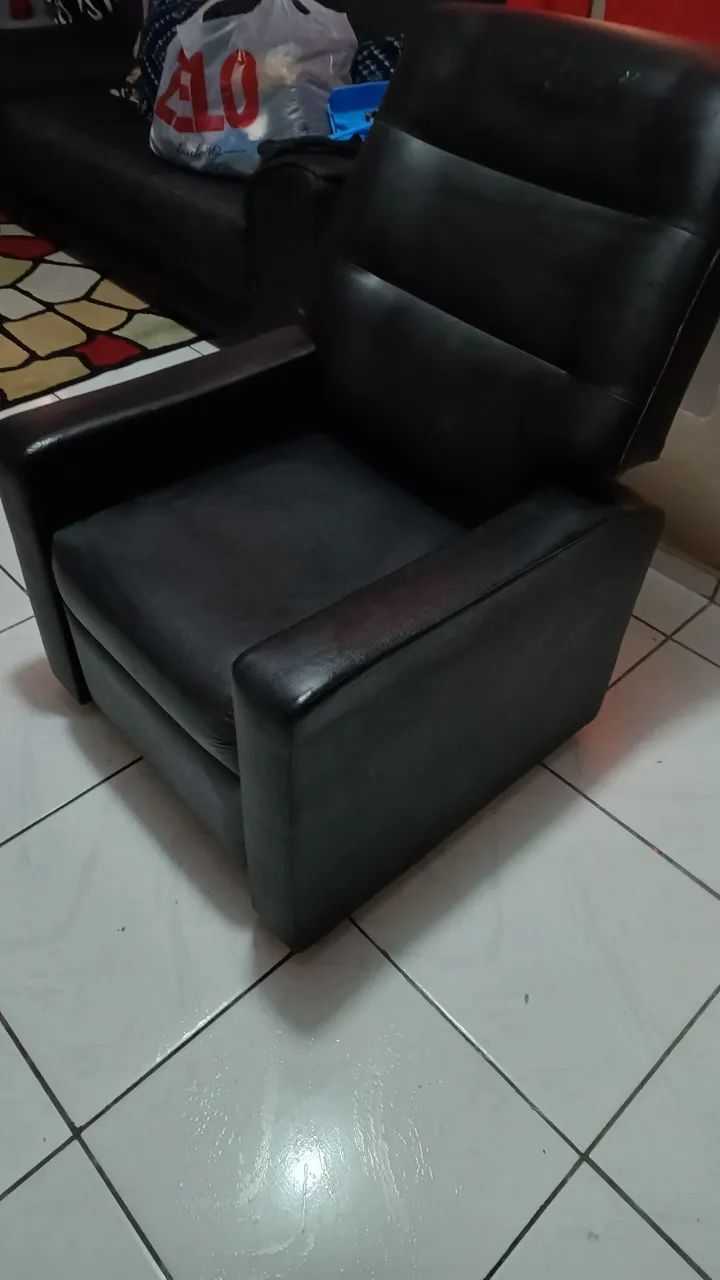 Poltrona Reclinável Preta Corino - Foto 3