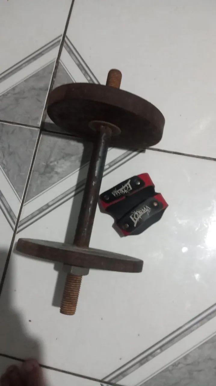 Peso de 10kg, barra rosqueada e anilhas - Foto 2