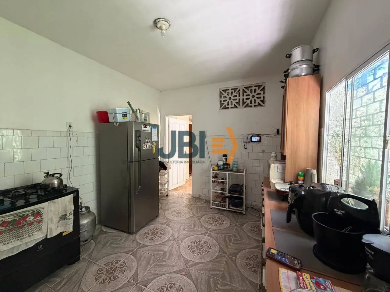 Vende-se casa ampla com 5 quartos mais 2 vagas - Monte Castelo - Foto 4