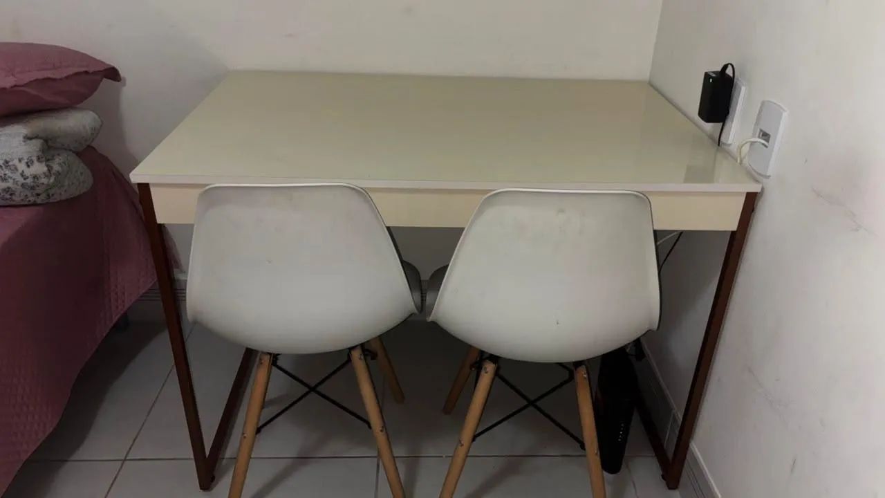 Mesa com 02 cadeiras  - Foto 3