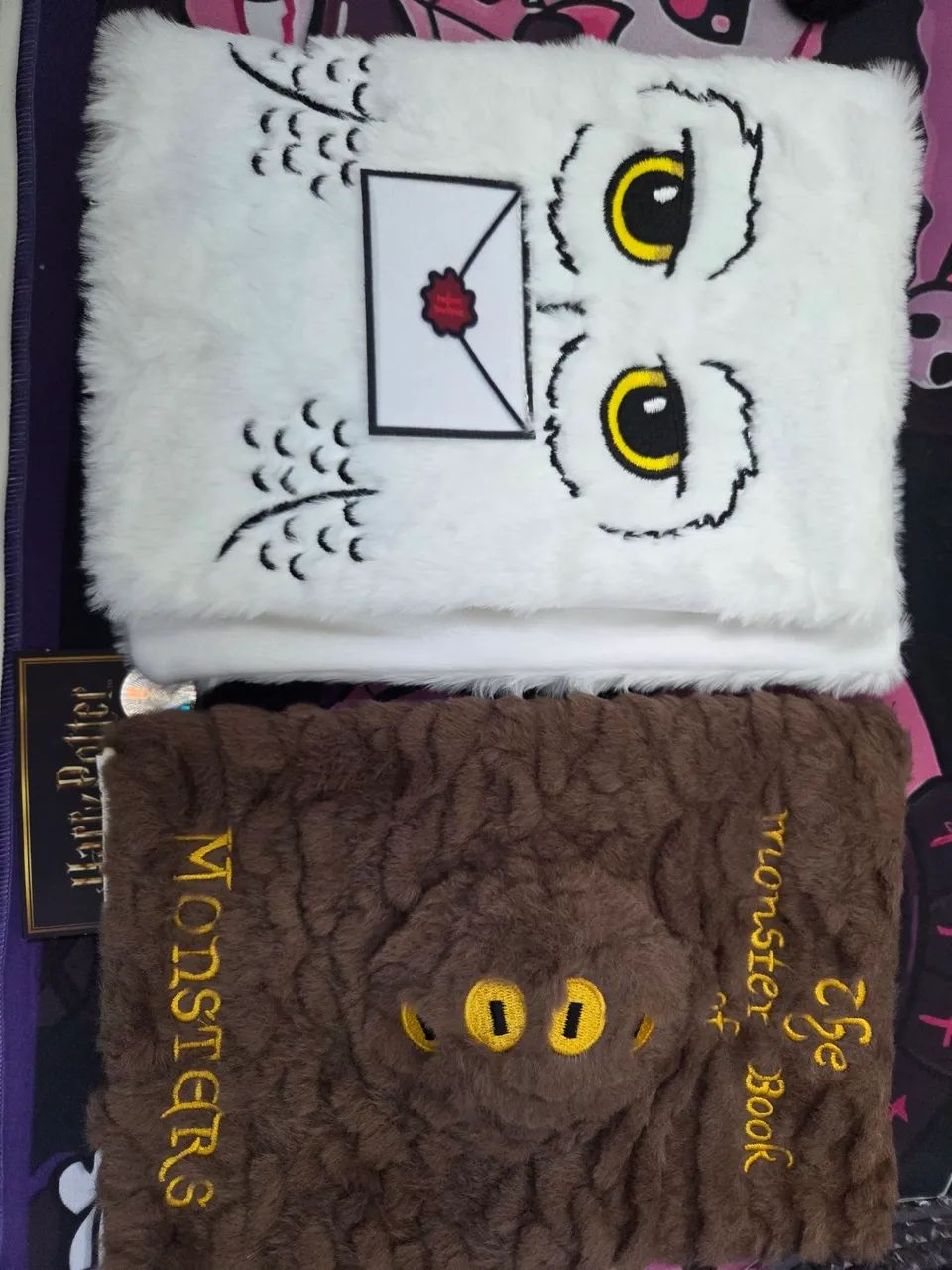 Capa para Livro Harry Potter Hedwig em Pelúcia Original