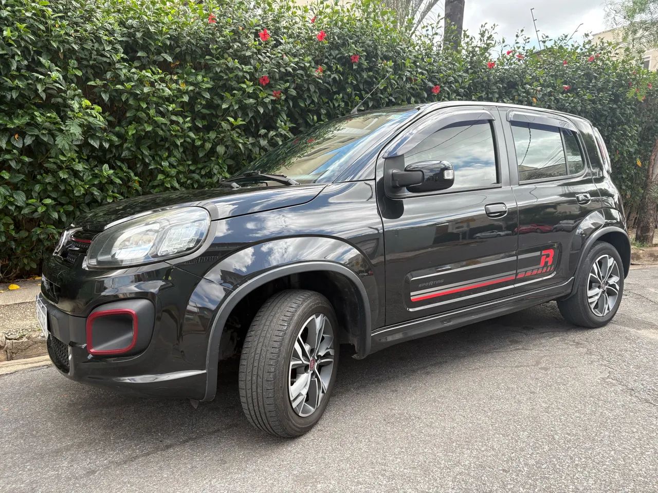 Fiat Uno Sporting 1.3 Flex 8V 5P 2018 - Foto 2