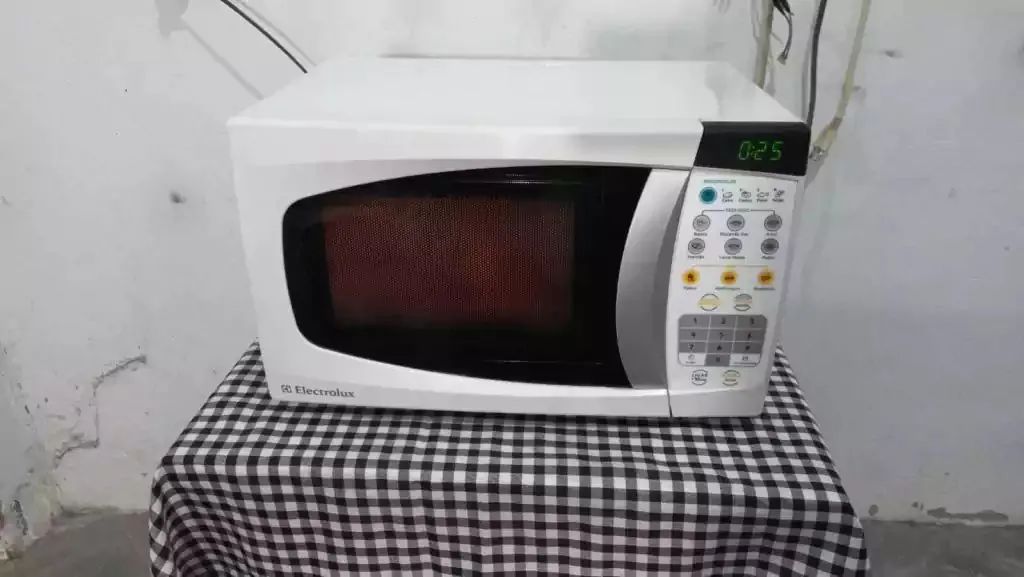 Microondas Electrolux 20 litros  - Foto 3
