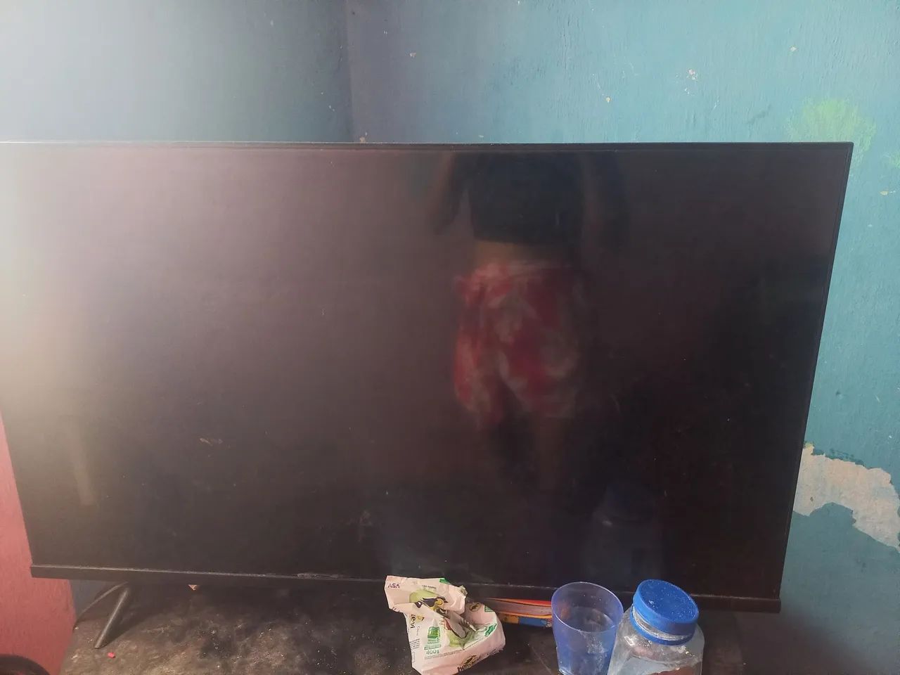 Tv tcl 43 polegadas com a tela quebrada 