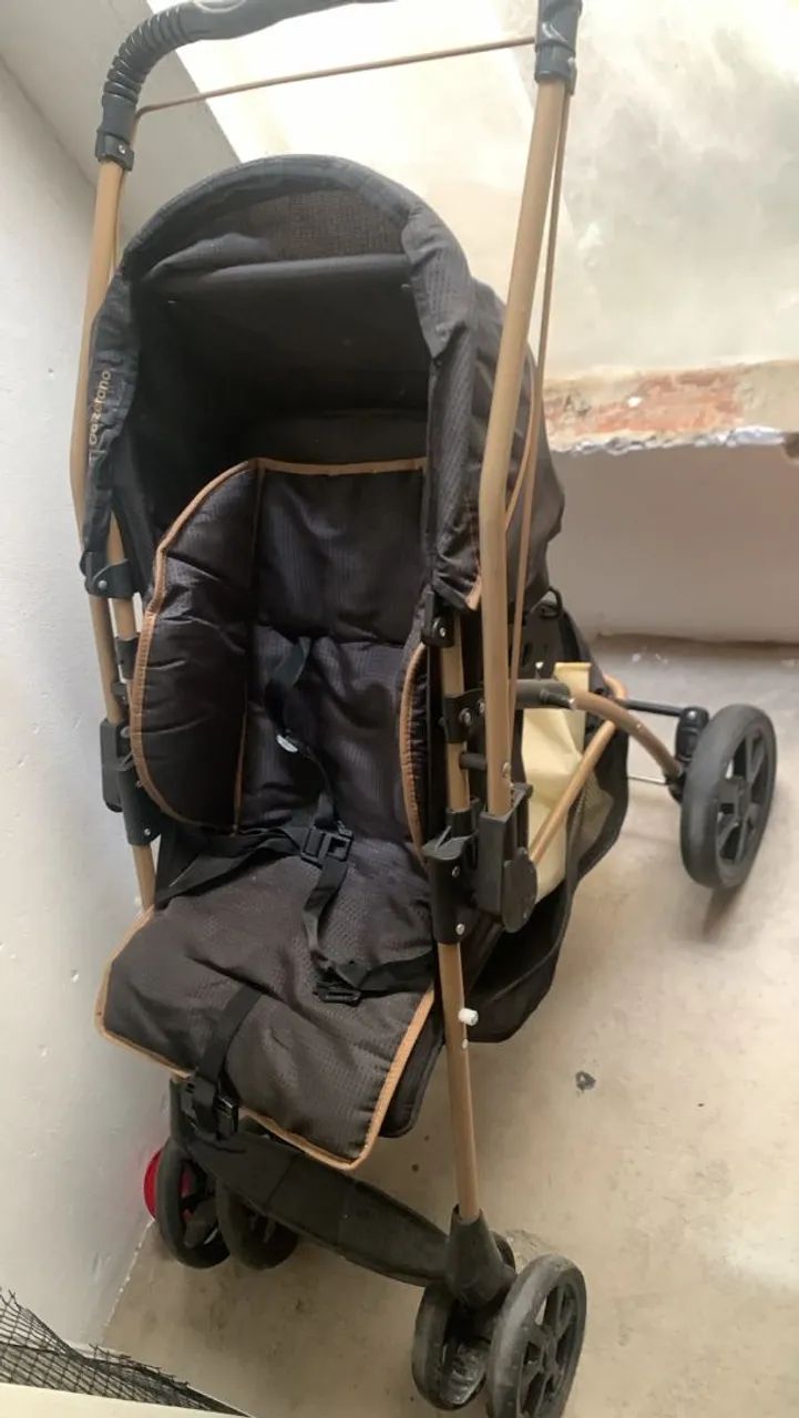 Carrinho de bebe semi novo 