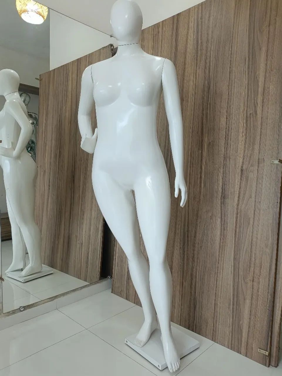 Manequim Plus size Branca 