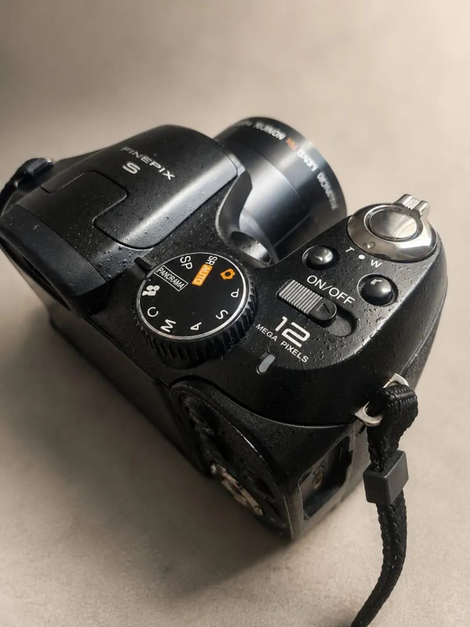 FujiFilm Pinepix S1800 - Foto 2