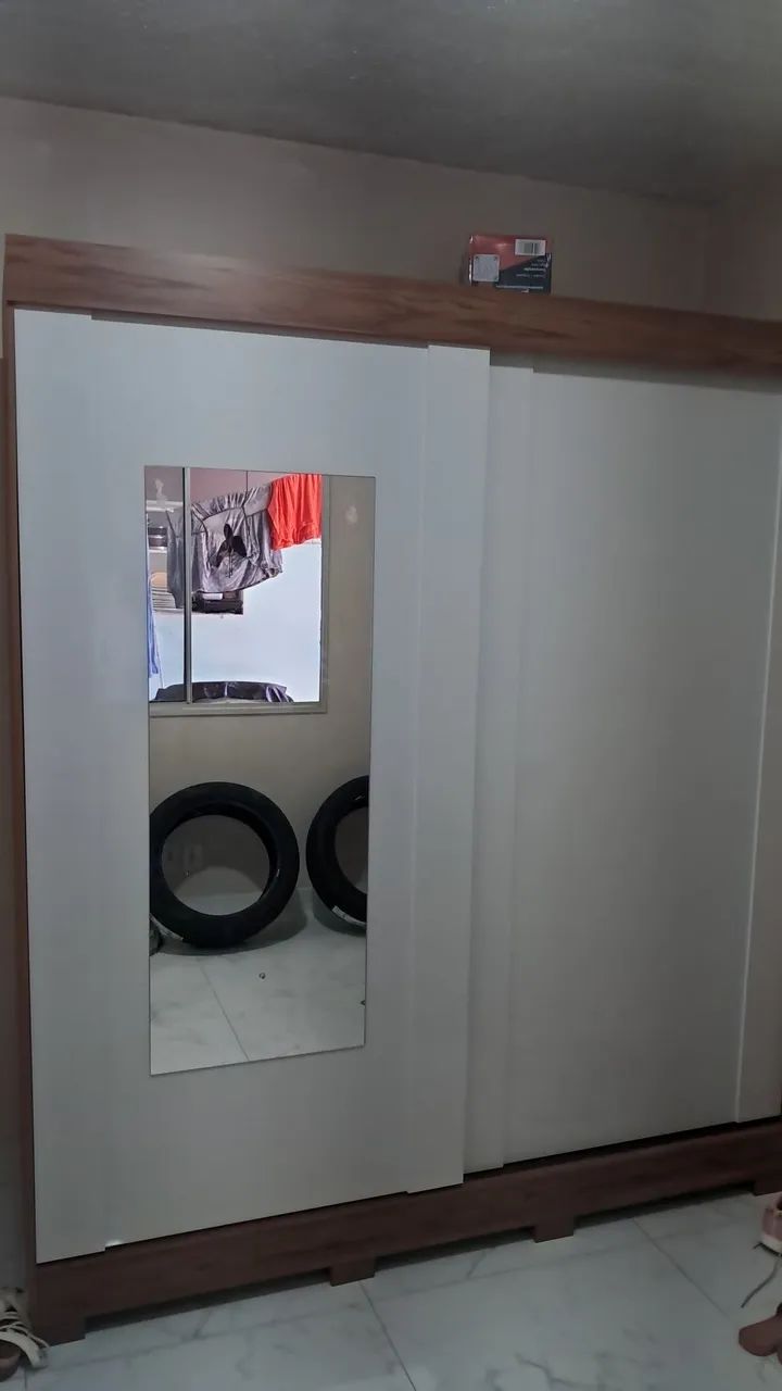Roupeiro novo