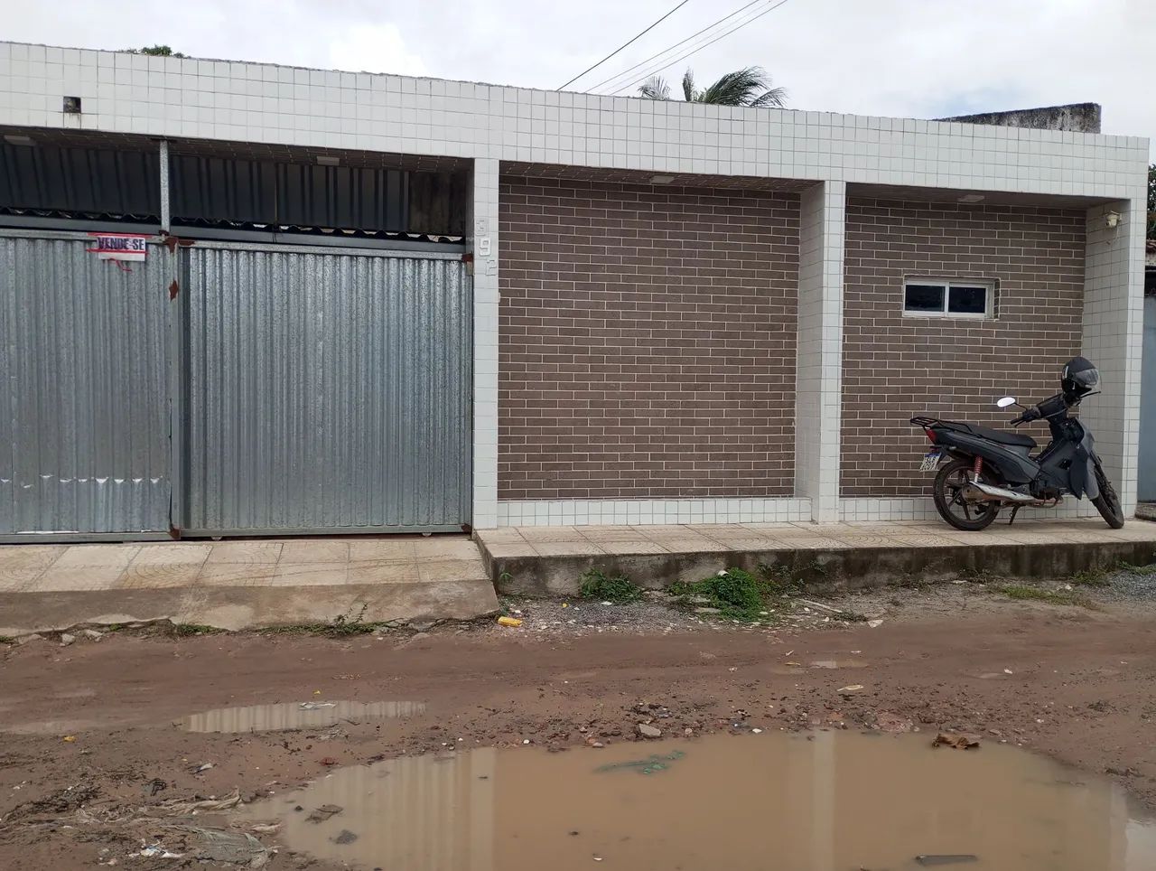 Vende-se Casa