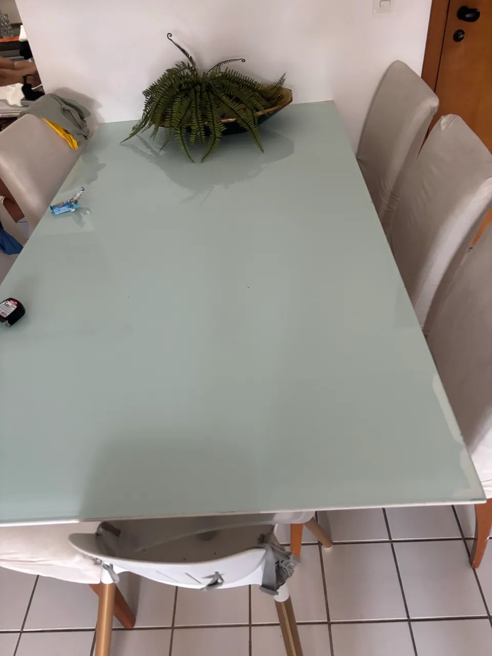 Mesa com cadeira de jantar 