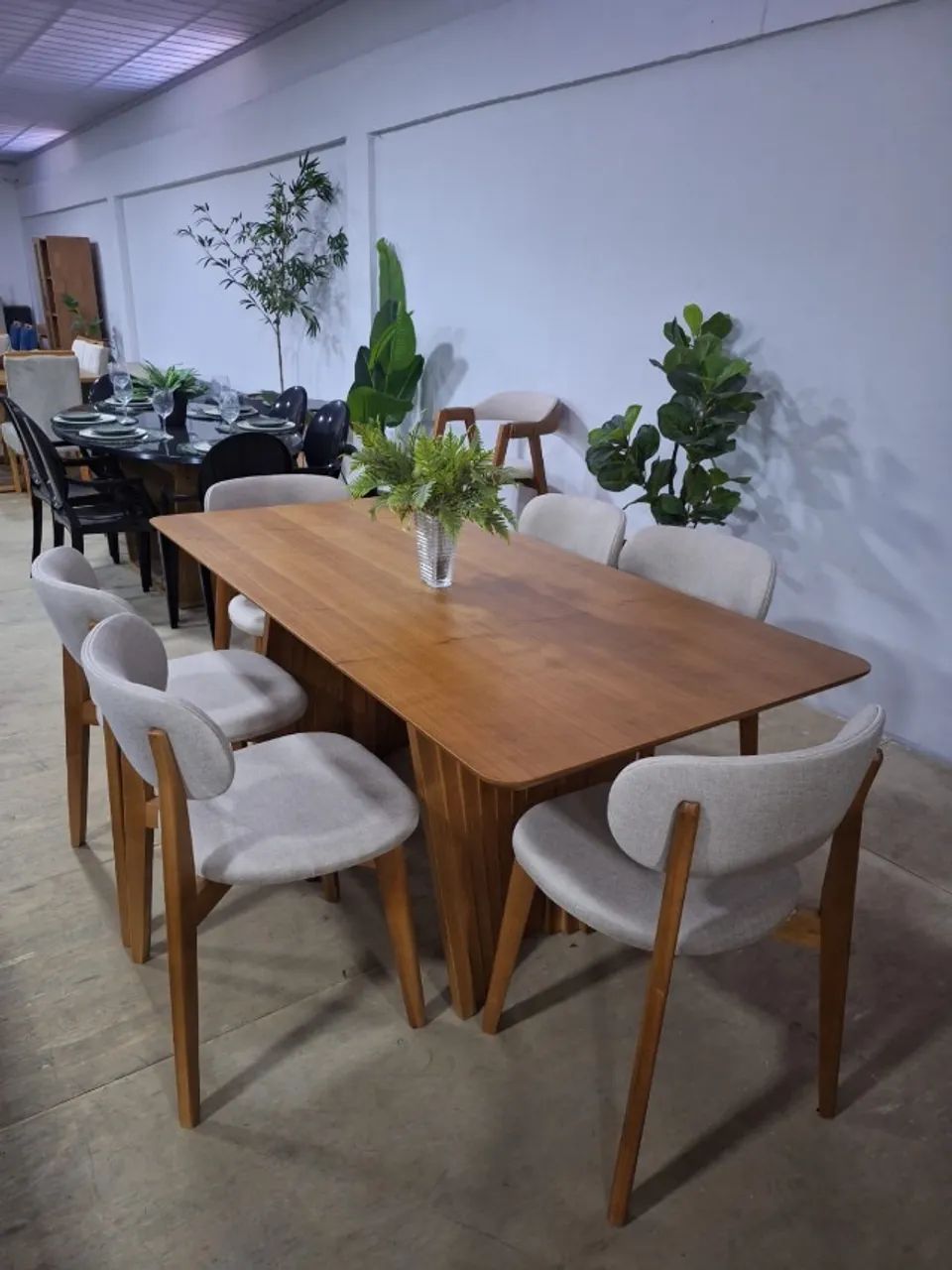 Mesa de Jantar com tampo laminado 1.80x90  com 06 cadeiras