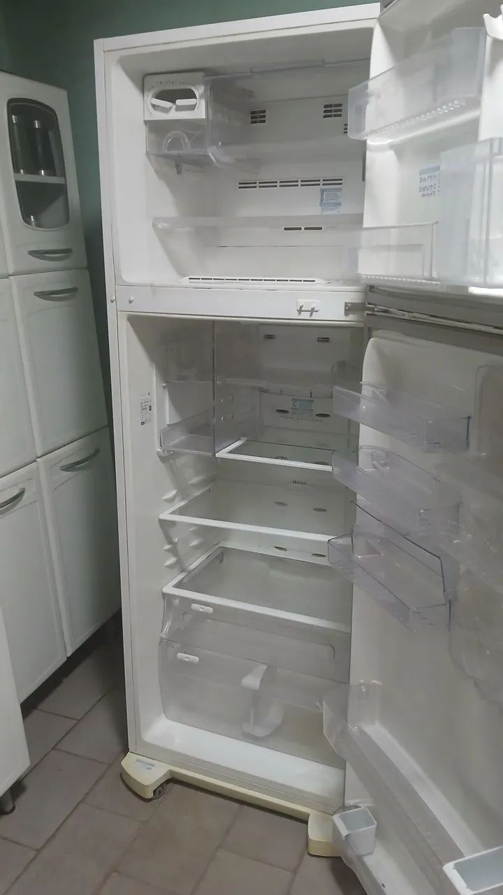Vende se geladeira - Foto 2