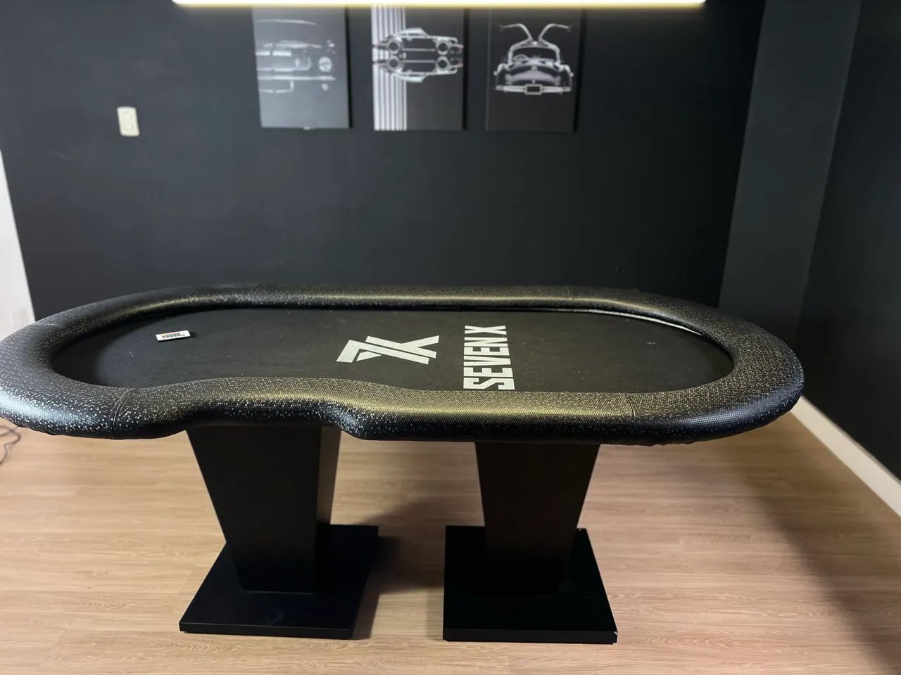 Mesa de Poker Profissional 2,00 x 1,00 - Corte para Dealer | Acabamento Premium