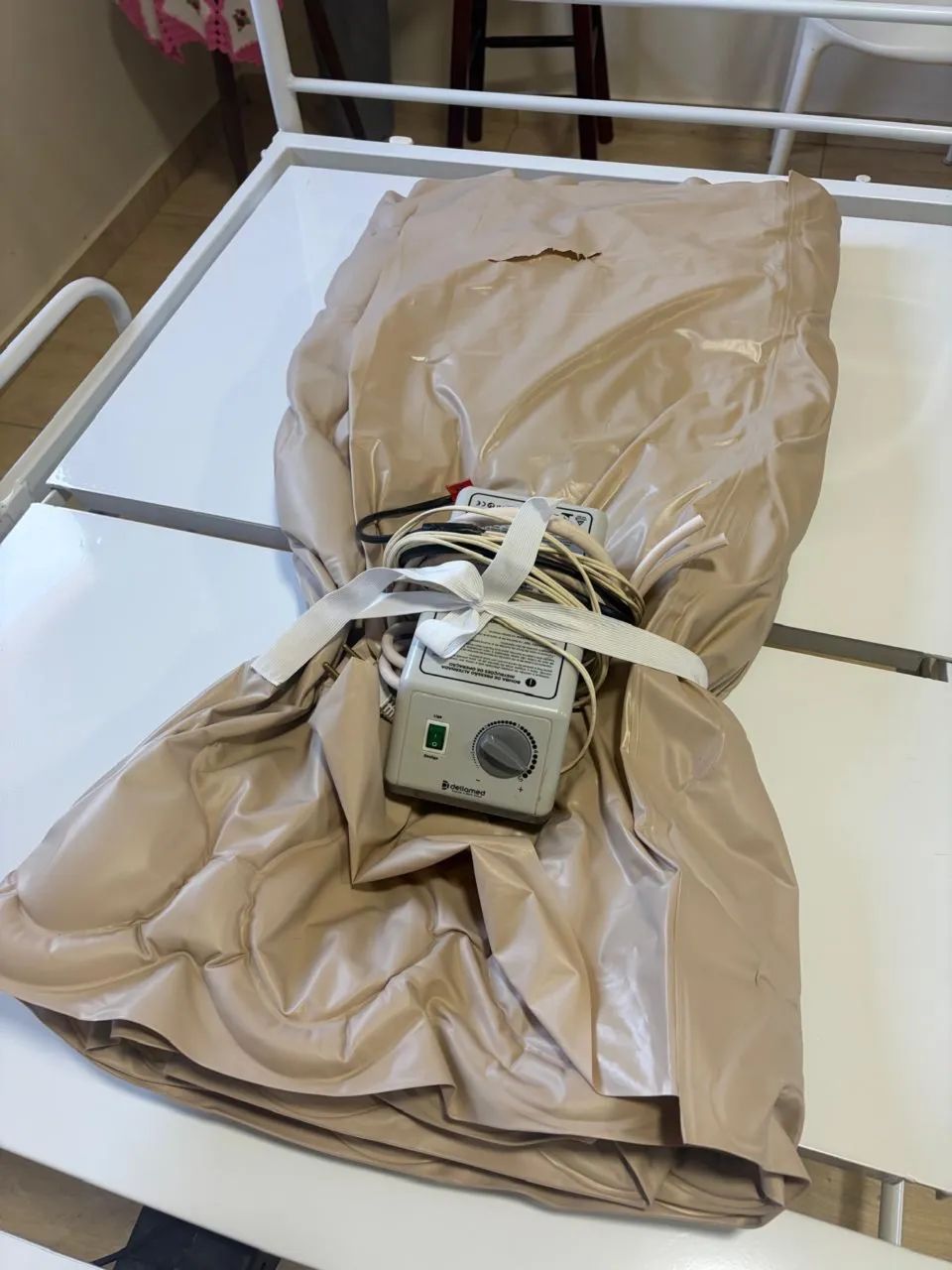 Cama Hospitalar Motorizada com Colchão - Foto 4