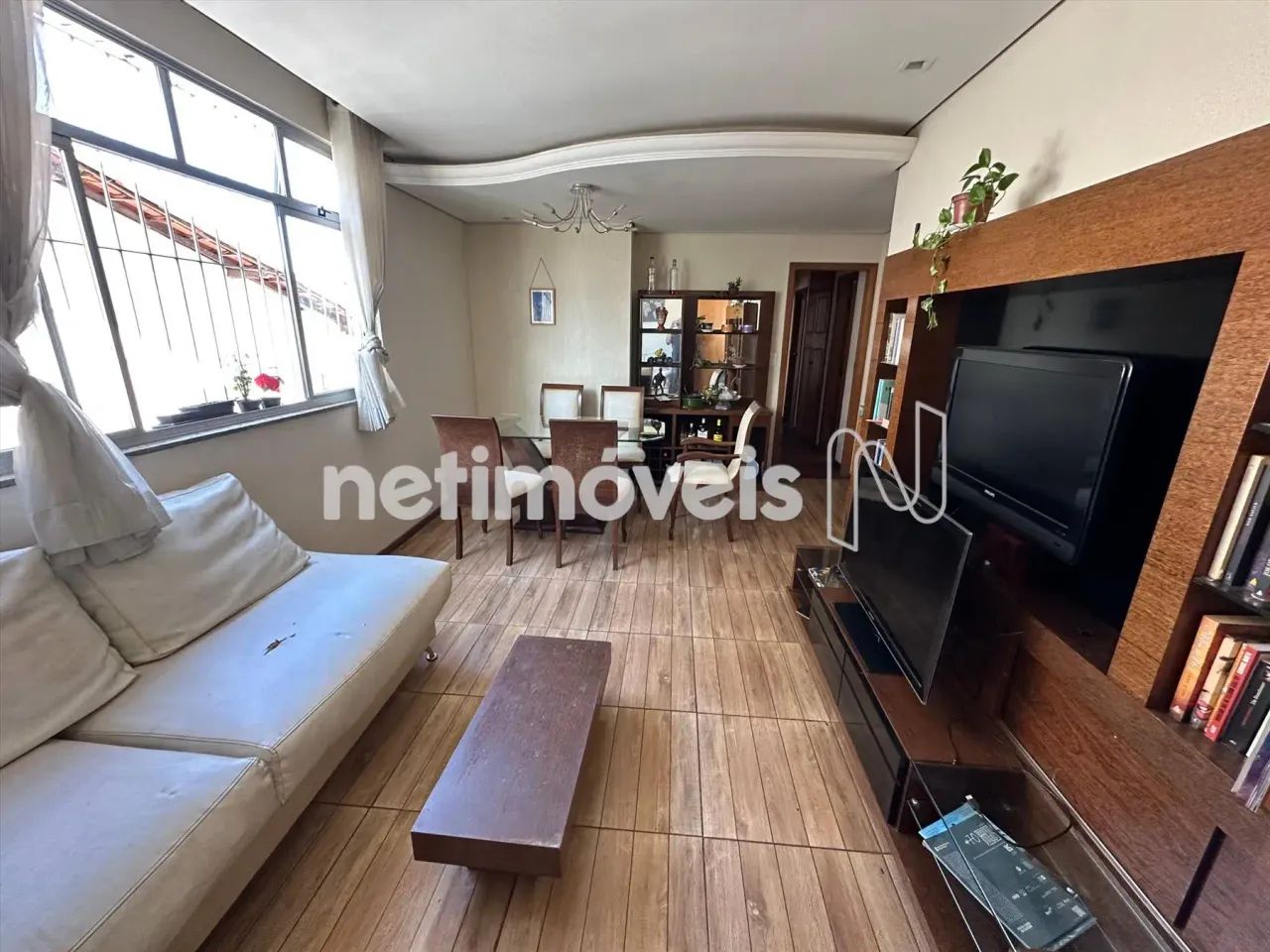 APARTAMENTO 3 QUARTOS COM EXCELENTE LOCALIZAÇÃO