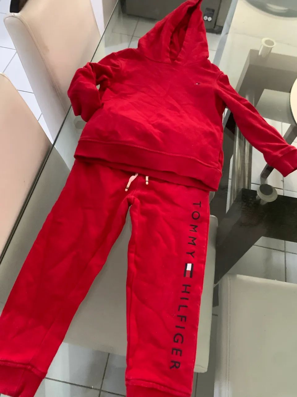 Conjunto MoletomTommy HILFIGER Original Camisa e Calça 4 e 5 Anos