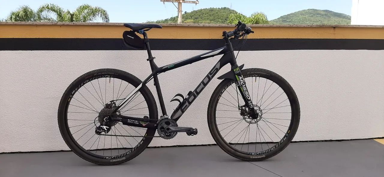 Vendo bicicleta usada Focus alemã - urbana
