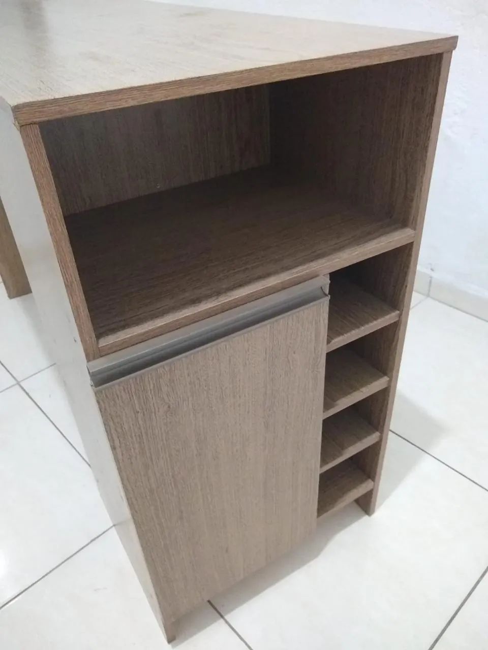 Mesa com adega e armario  - Foto 4