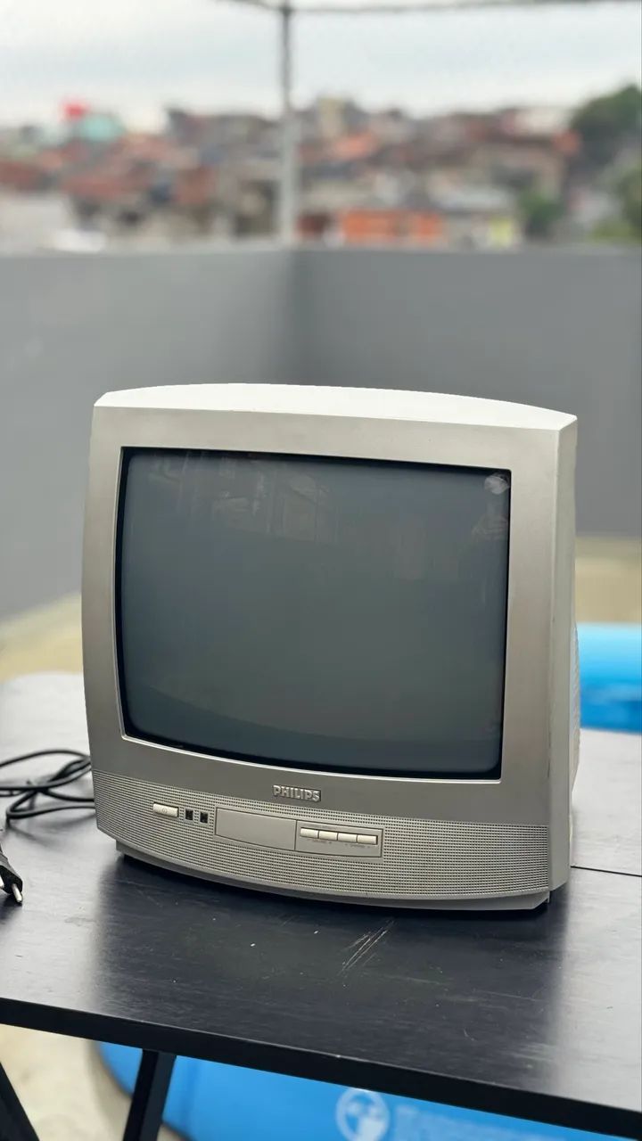 Vende-se Tv Tubo Philips 14 polegadas  - Foto 2
