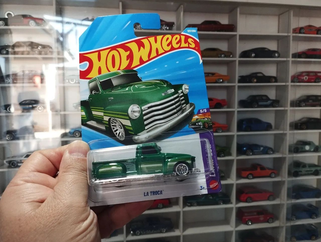 Miniatura lá troca Hotwheels.  - Foto 2