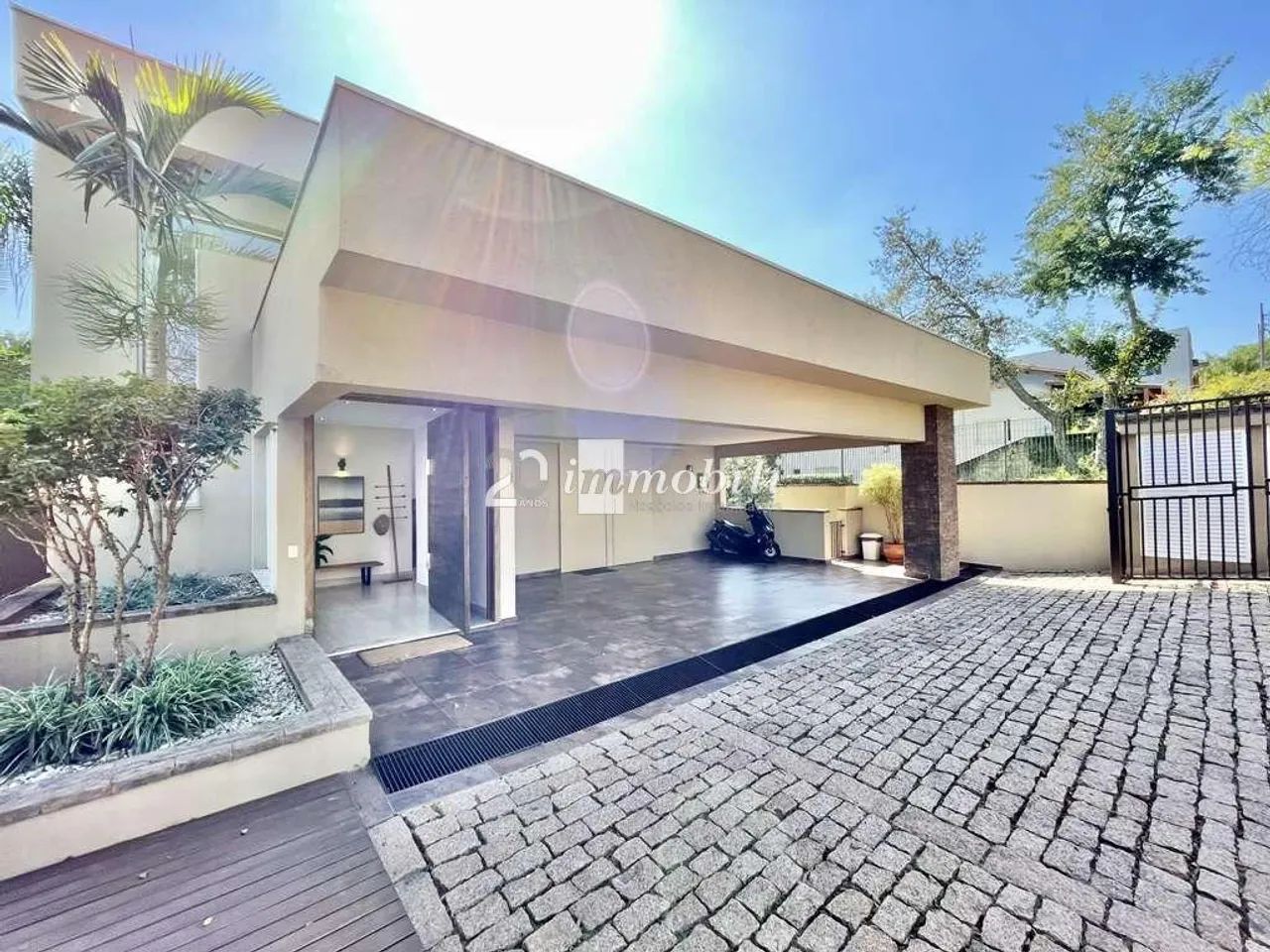 Casa à venda em Carapicuíba, Granja Viana, com 4 quartos, com 453 m², Reserva do Moinho